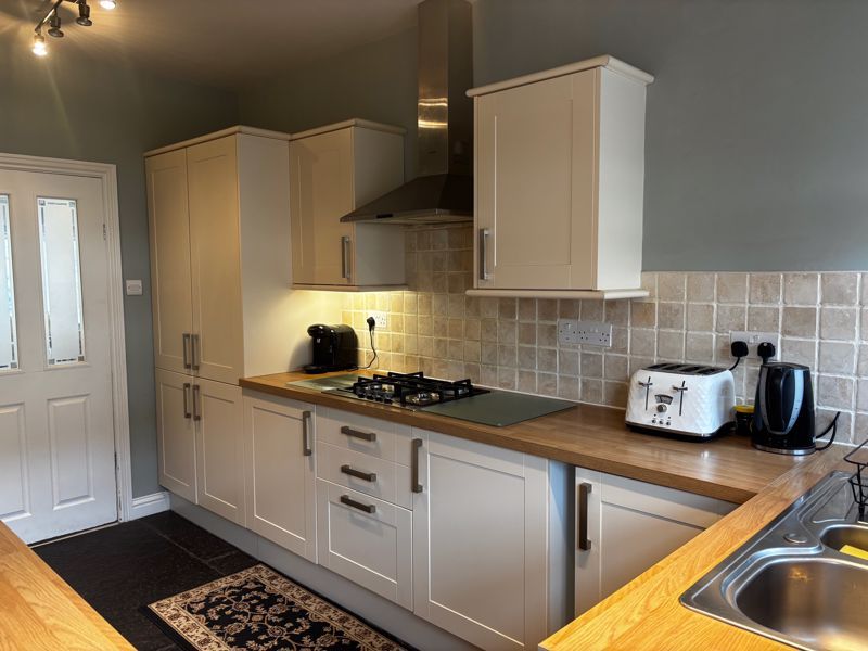 Property photo 3 of 16 Kitchen