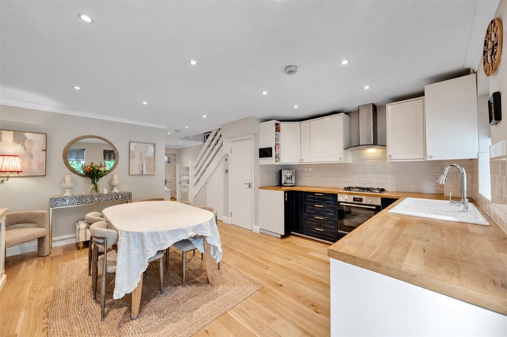 Property photo 1 of 29 Picture No. 34