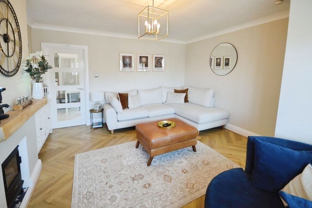 Property photo 3 of 29