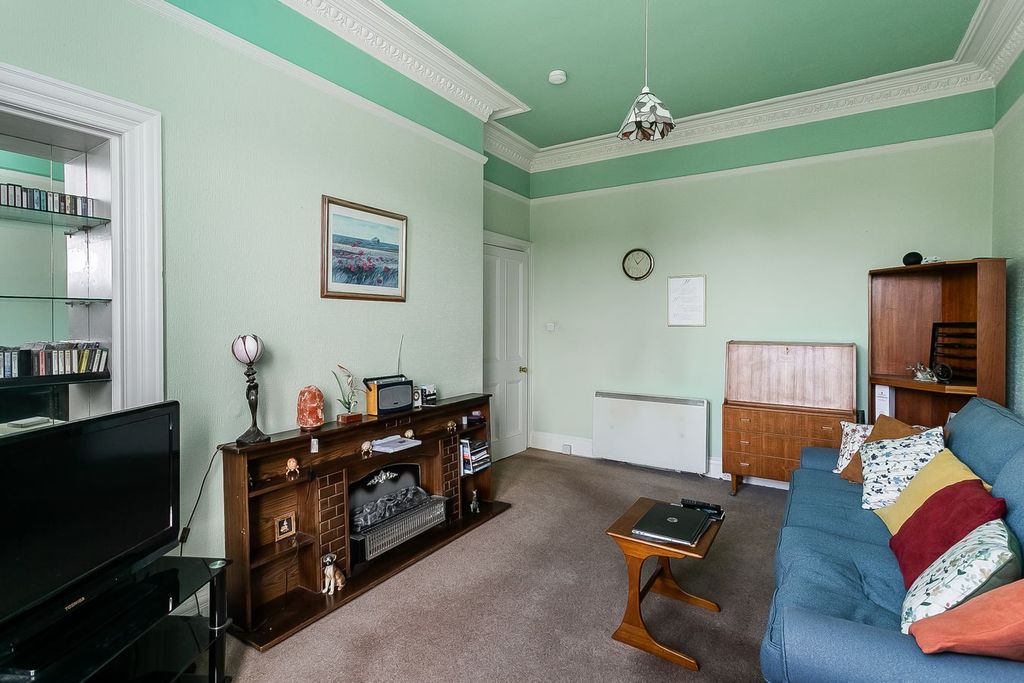 Property photo 3 of 24
