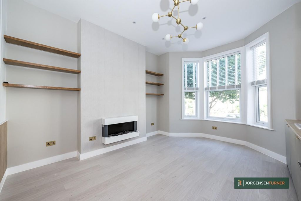Property photo 1 of 8 Reception Room .Jpg