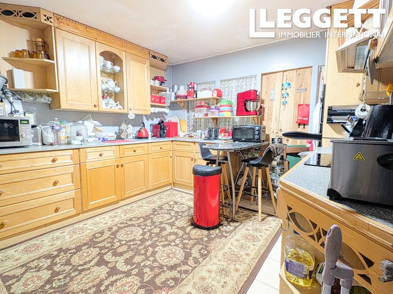 Property photo 3 of 10