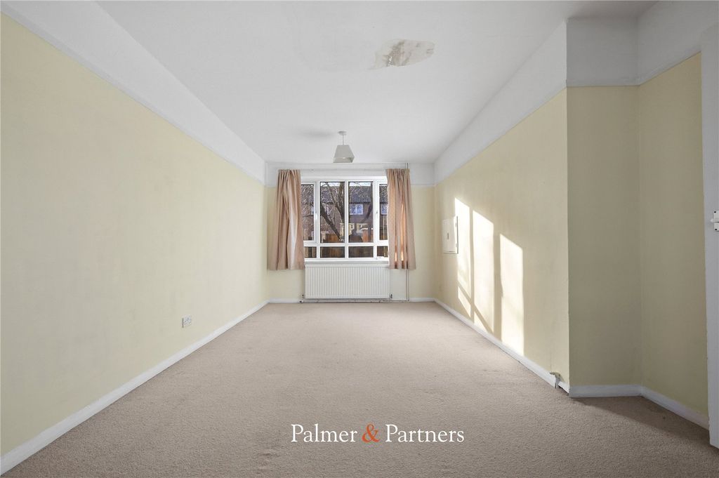 Property photo 2 of 8 Reception Room