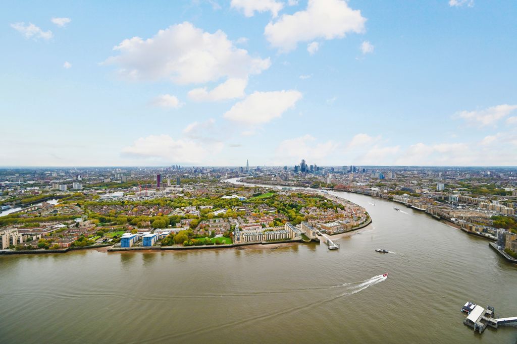 Property photo 2 of 16 Photo 2