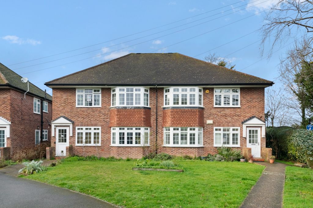 Property photo 1 of 14 Photo 32