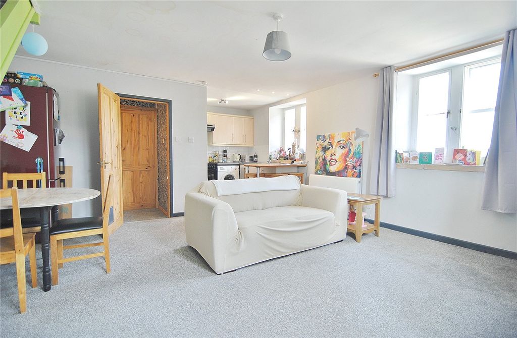 Property photo 3 of 10 Picture No. 20