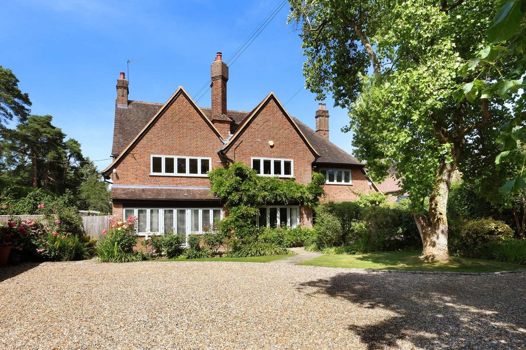 Property photo 1 of 27 Picture No. 04