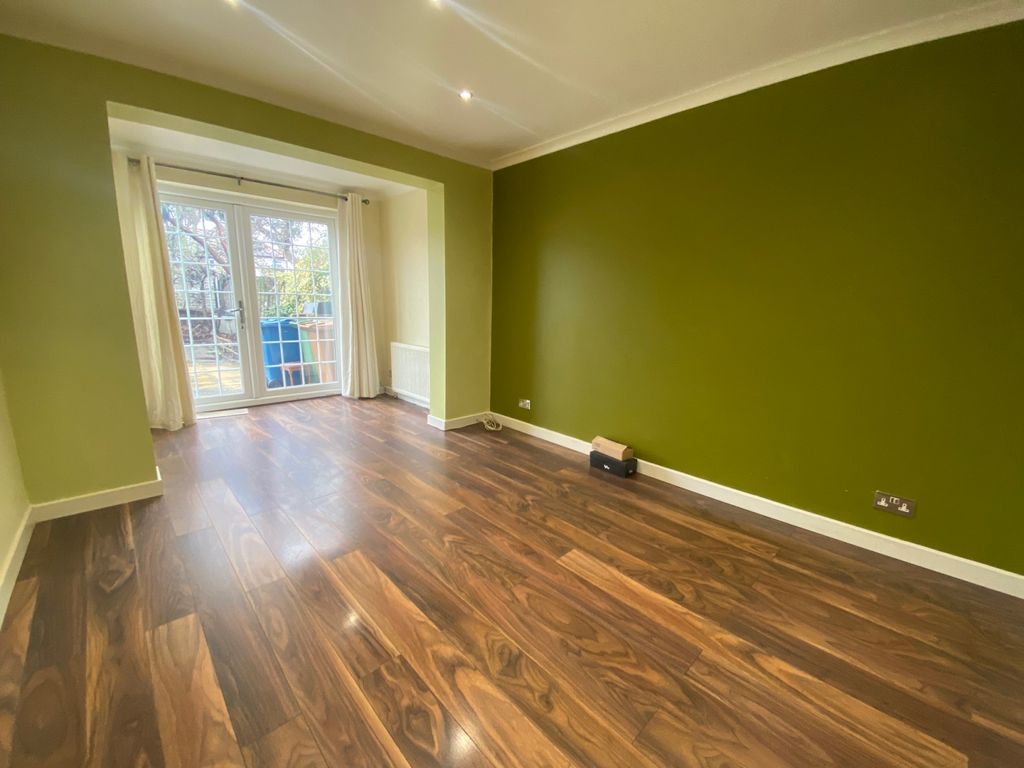 Property photo 3 of 17 Gallery