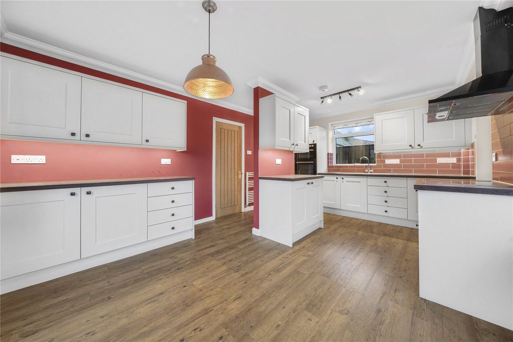 Property photo 3 of 22 Picture No. 15