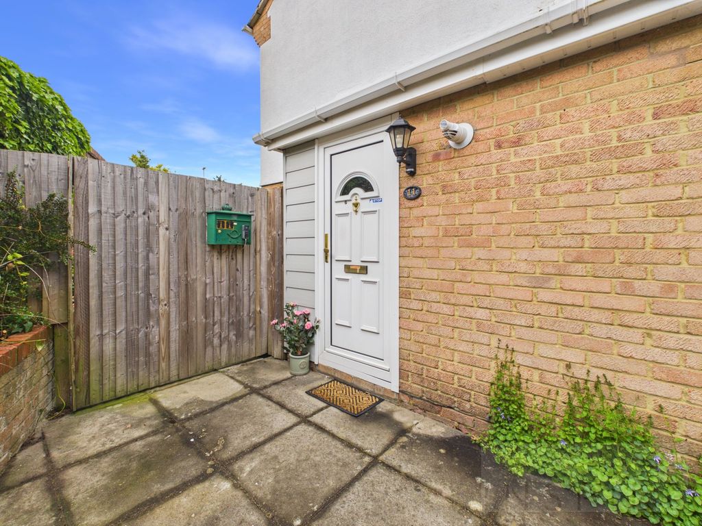 Property photo 1 of 28