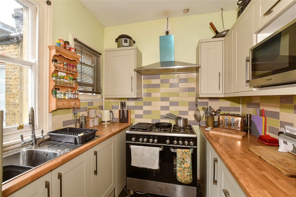 Property photo 2 of 12 Kitchen