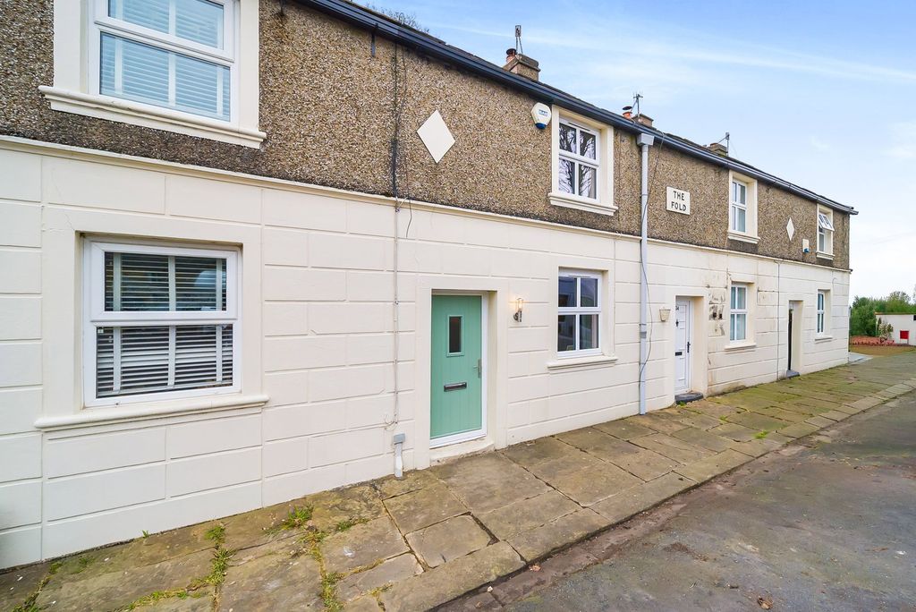 Property photo 2 of 33