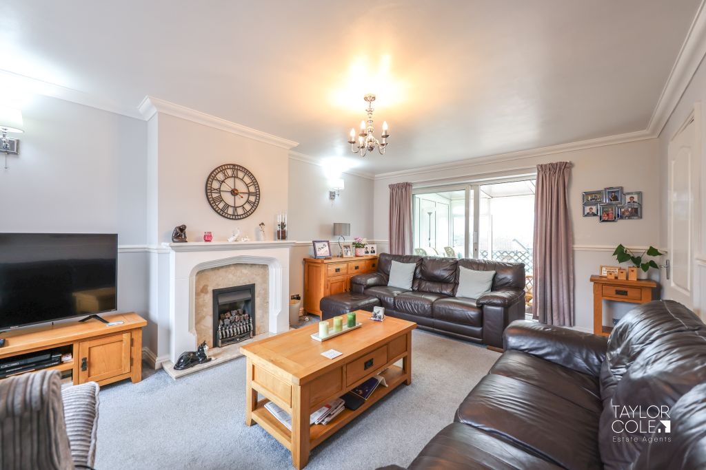 Property photo 2 of 28