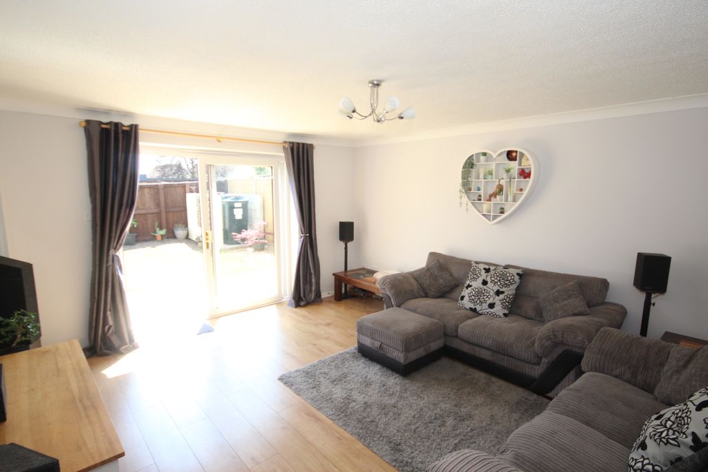 Property photo 2 of 11