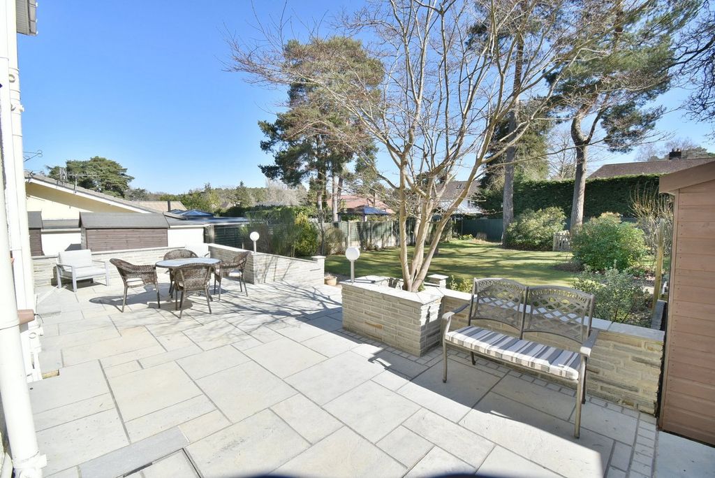 Property photo 2 of 30