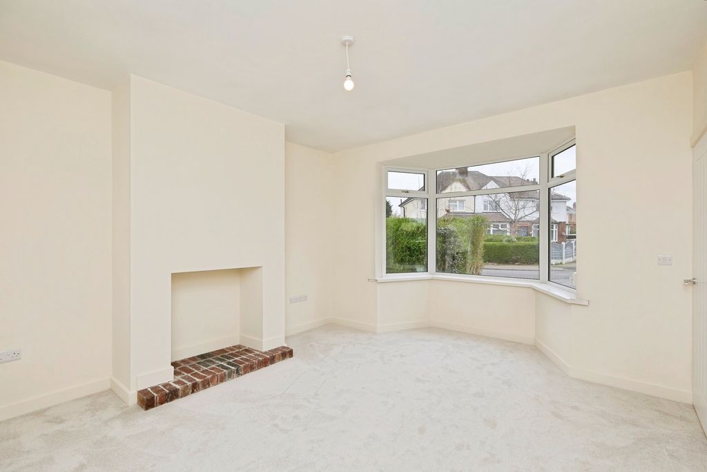 Property photo 3 of 20 Pbox-Img.Jpg