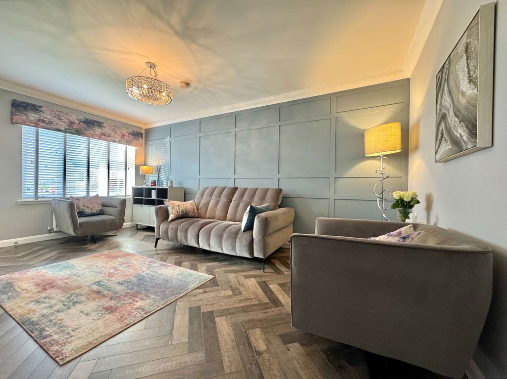 Property photo 2 of 39