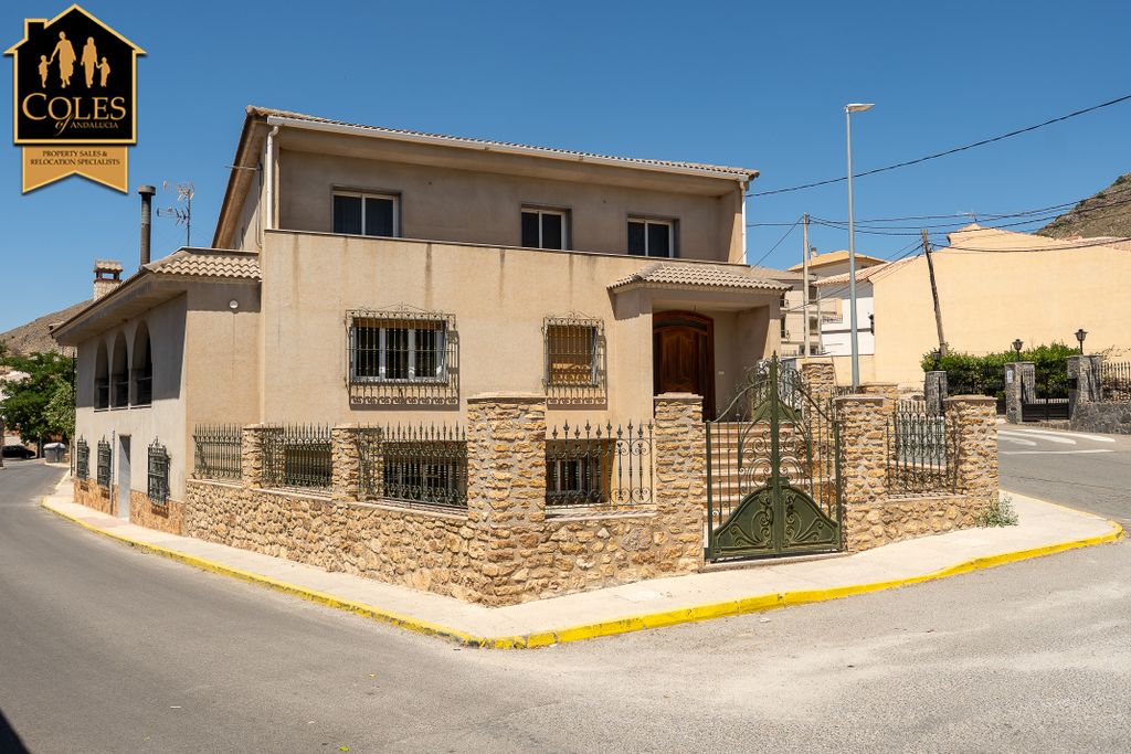 Property photo 3 of 67