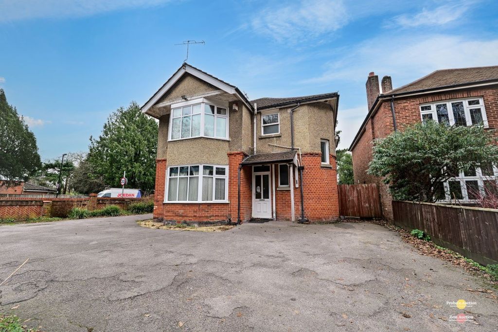 Property photo 1 of 20