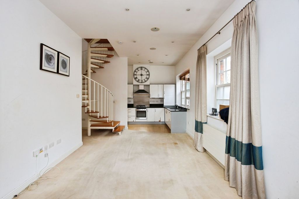 Property photo 2 of 14 Pbox-Img.Jpg