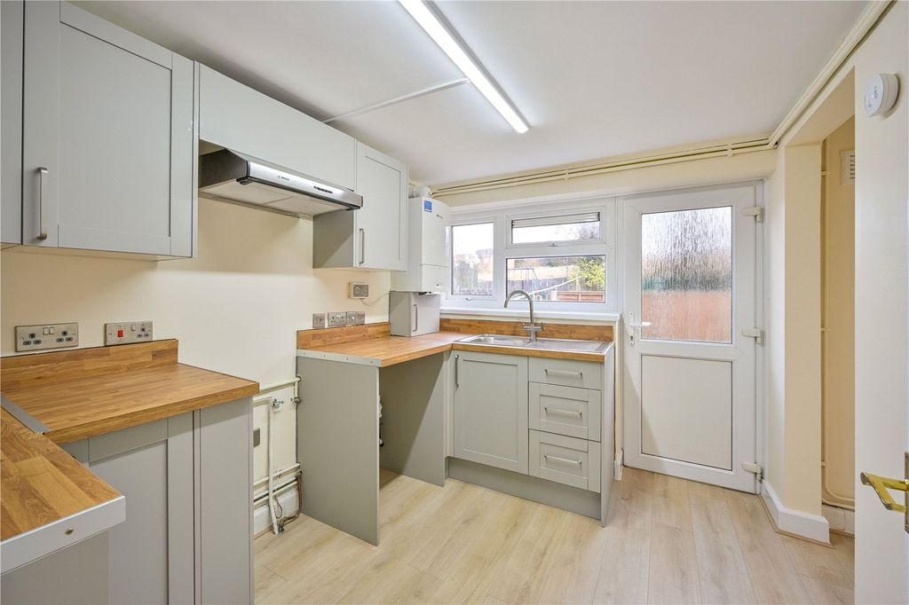 Property photo 3 of 18 Picture No. 15