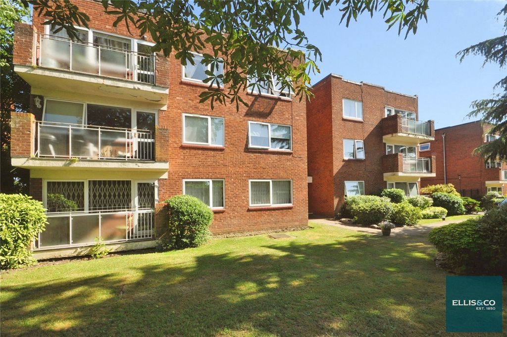 Property photo 2 of 14 Picture No. 29