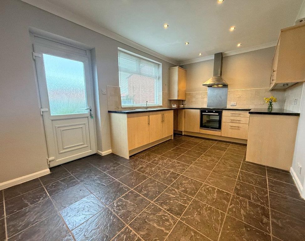 Property photo 2 of 10 Img_7701_Lzn.Jpg