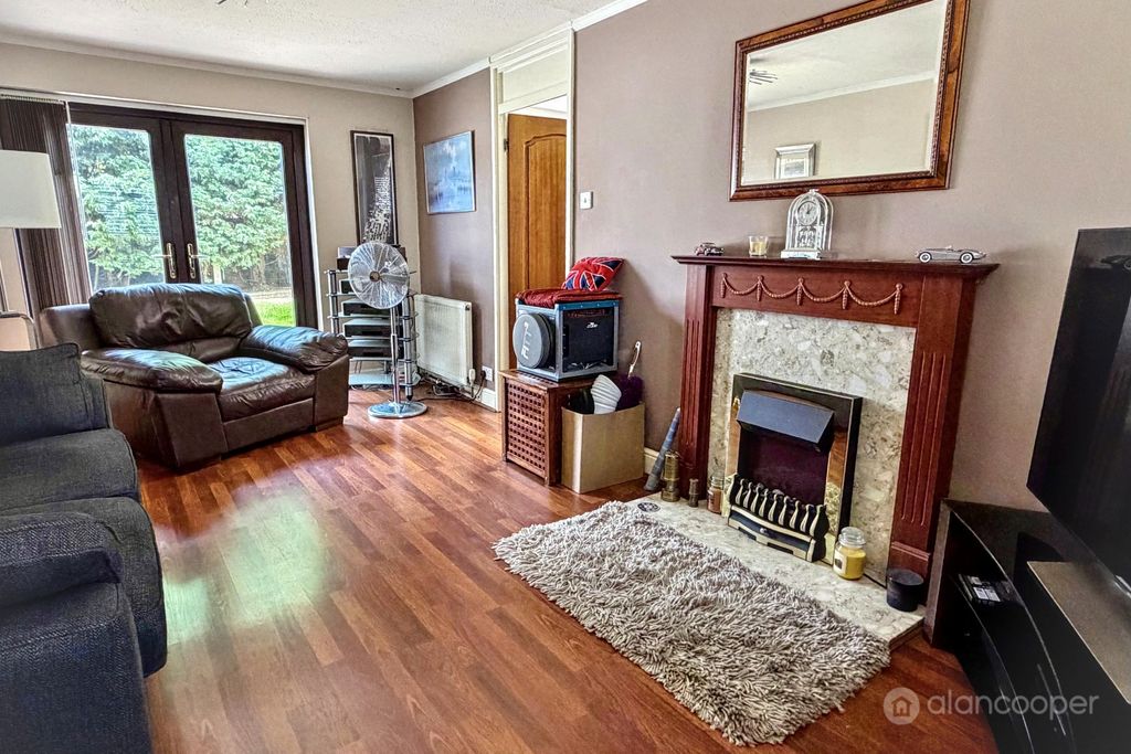 Property photo 3 of 19 5528073