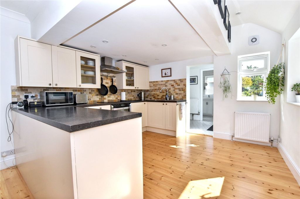Property photo 3 of 18 Picture No. 21