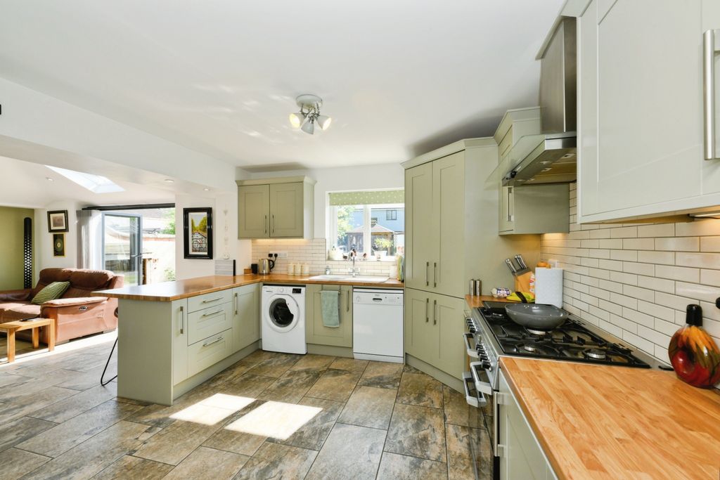 Property photo 3 of 15 Kitchen/Family Room