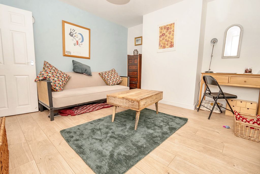 Property photo 3 of 13 Picture 3