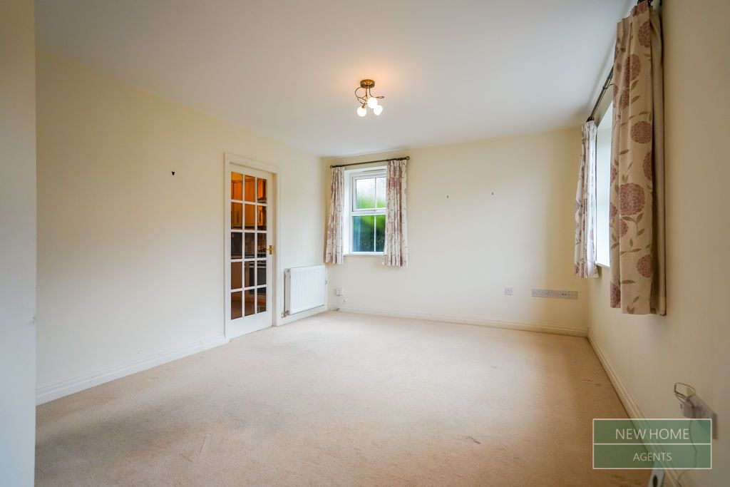 Property photo 3 of 15 Photo 8