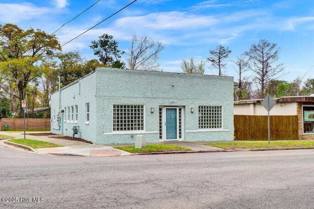 Property photo 1 of 30