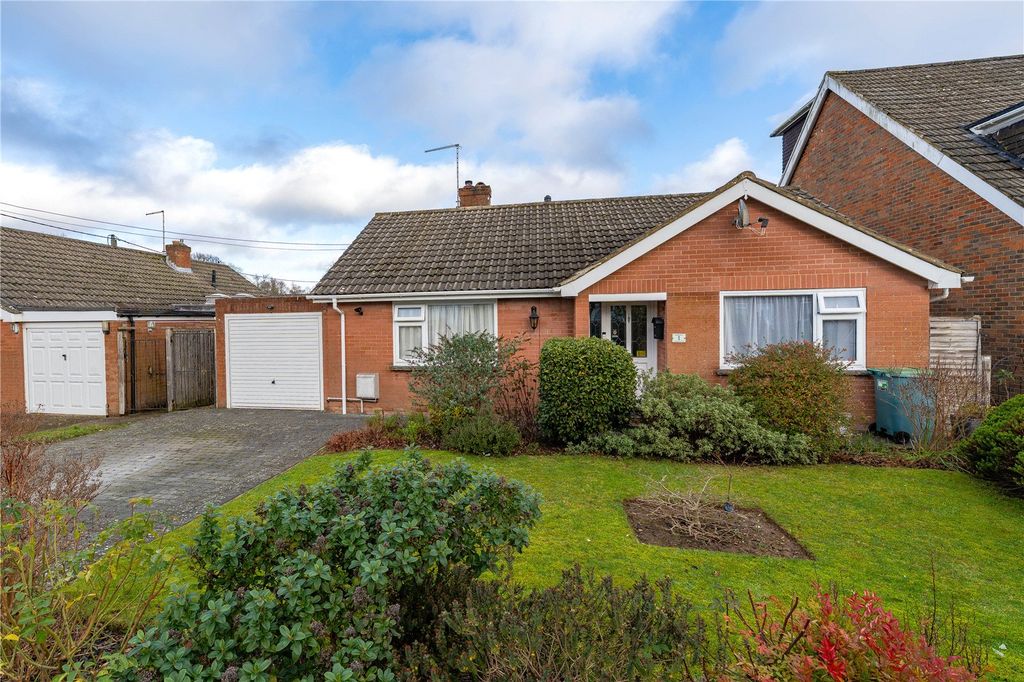 Property photo 1 of 18 External