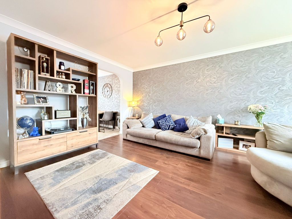 Property photo 3 of 32