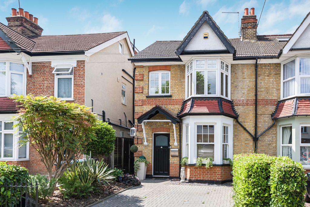 Property photo 2 of 45