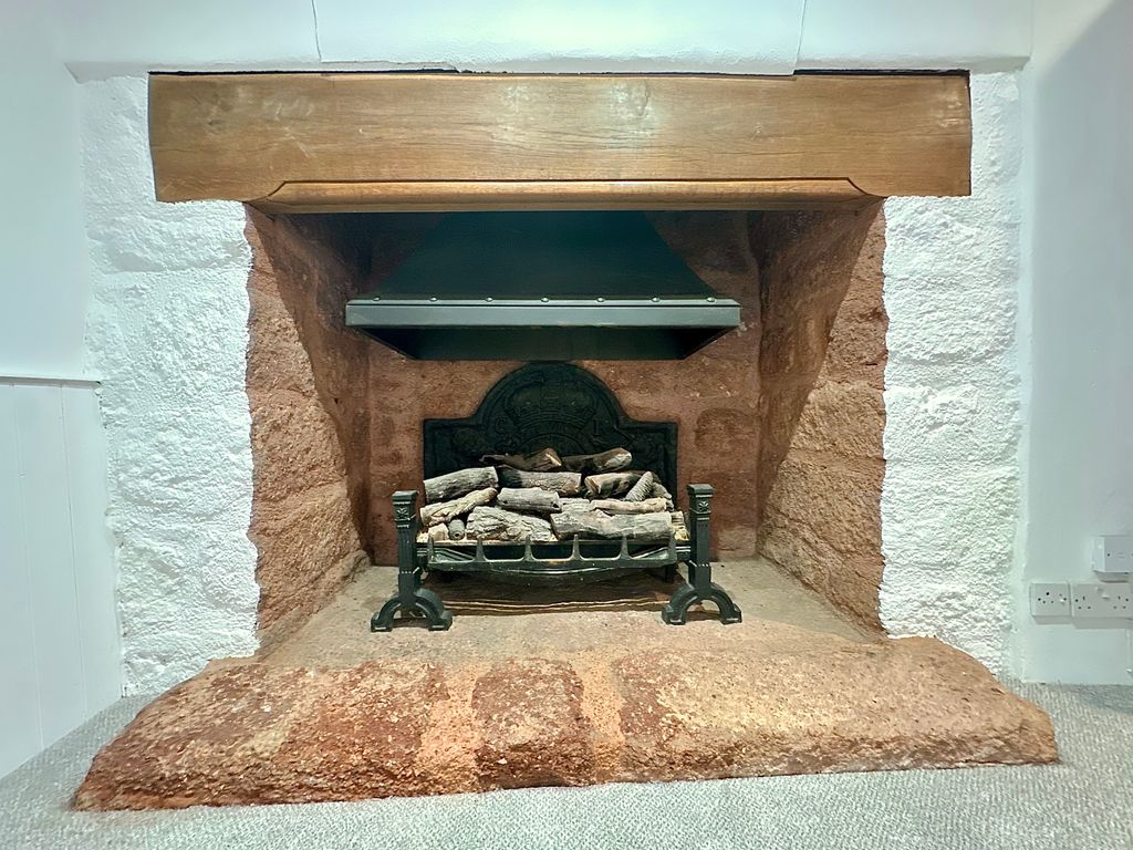 Property photo 3 of 23