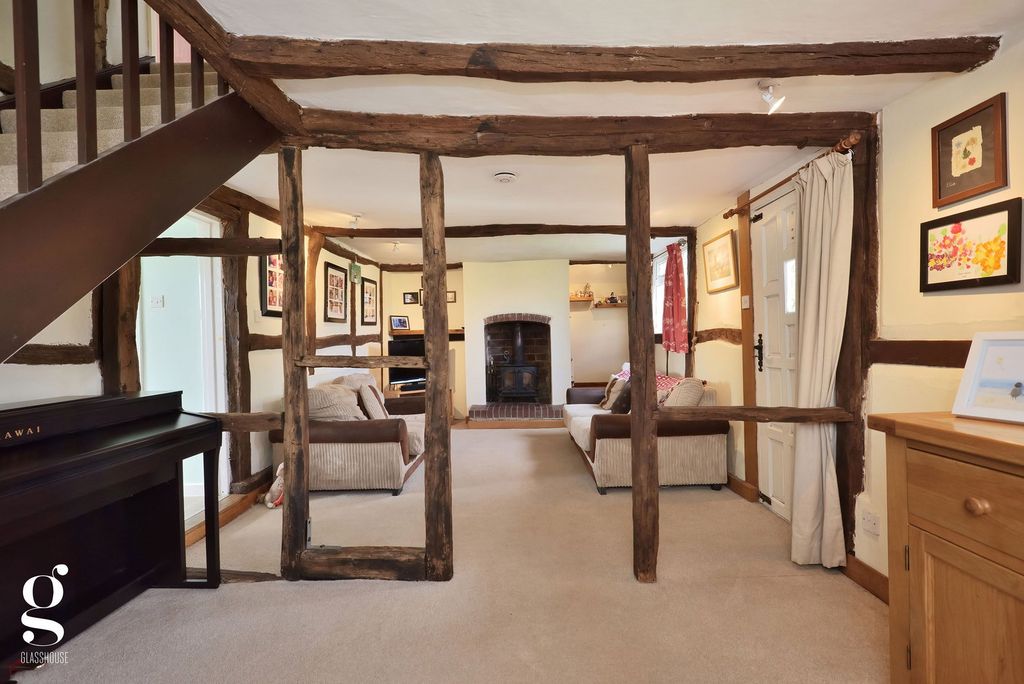 Property photo 2 of 48