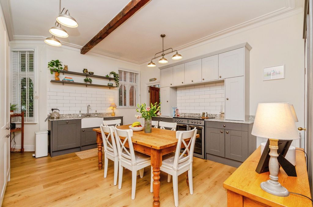 Property photo 2 of 16 Kitchen