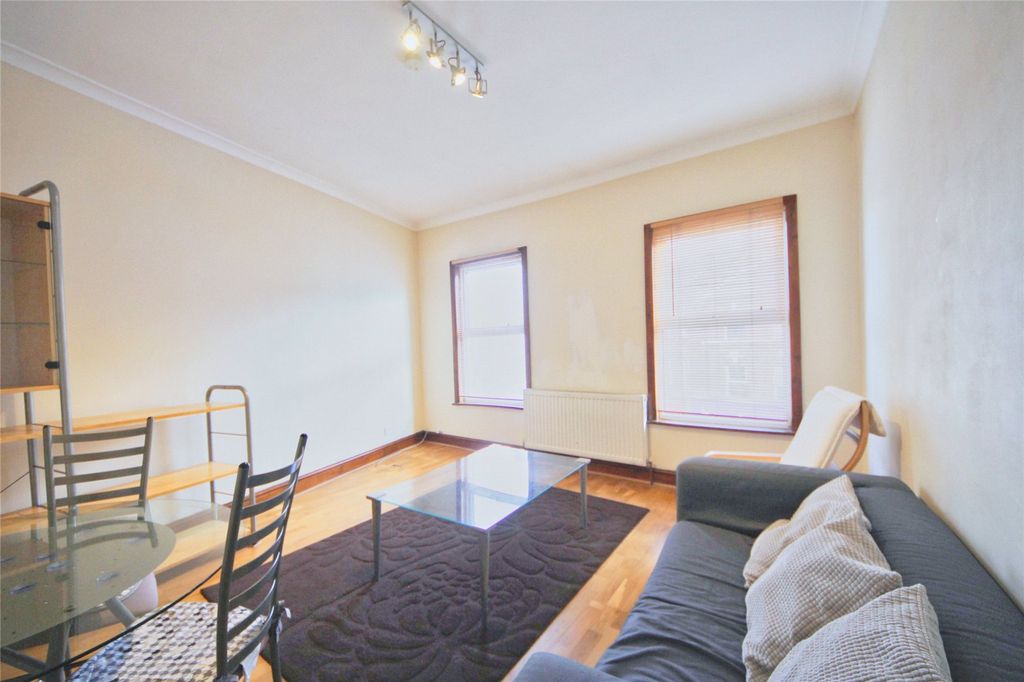 Property photo 2 of 11 Picture No. 16