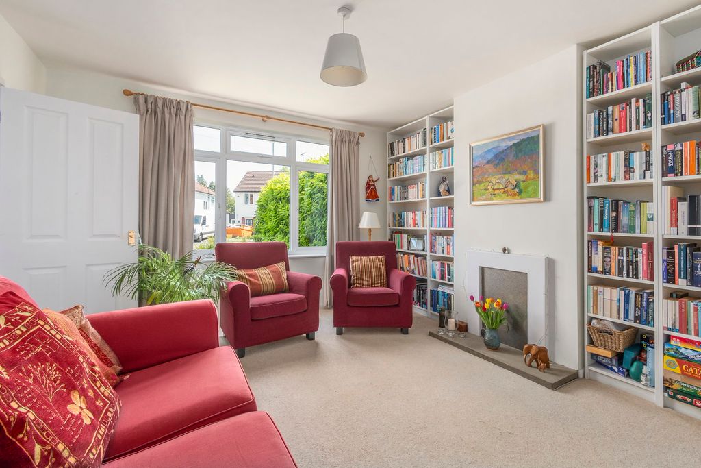 Property photo 2 of 17