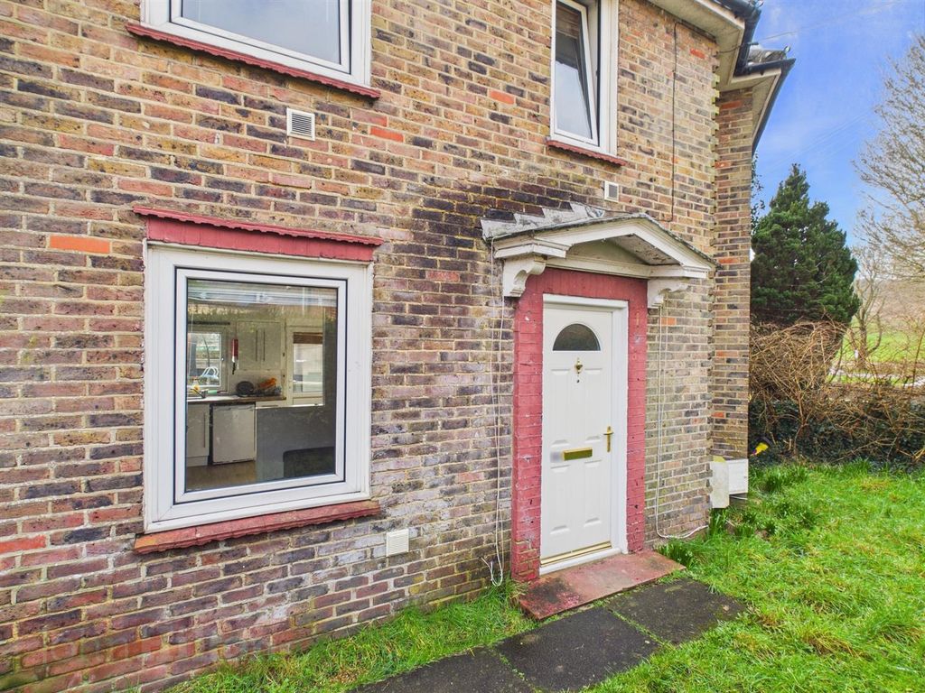 Property photo 1 of 16 Cam02534G0-Pr0639-Still033.Jpg