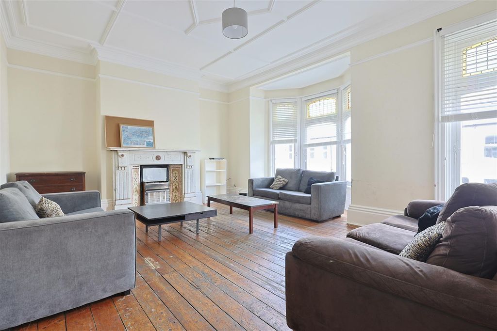 Property photo 1 of 10 Ae2307Bf-B002-45A6-A6E3-Bc9373B1675C_1_201_A.Jpeg