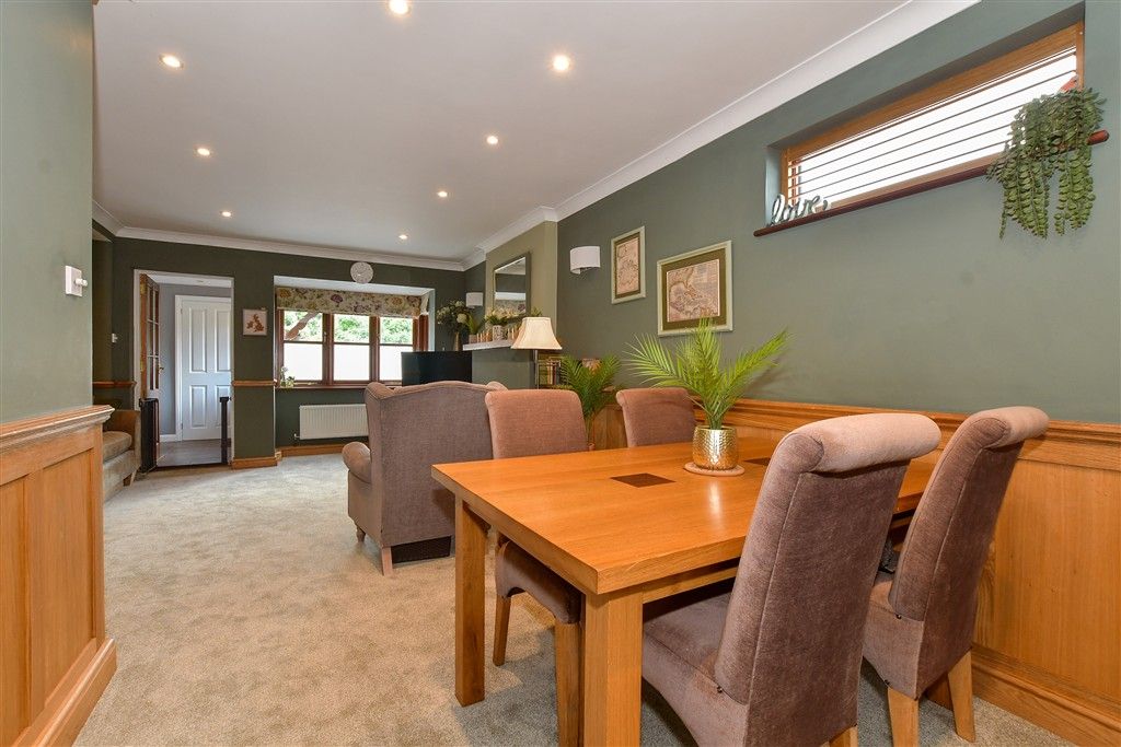 Property photo 3 of 19 Lounge/Dining Room