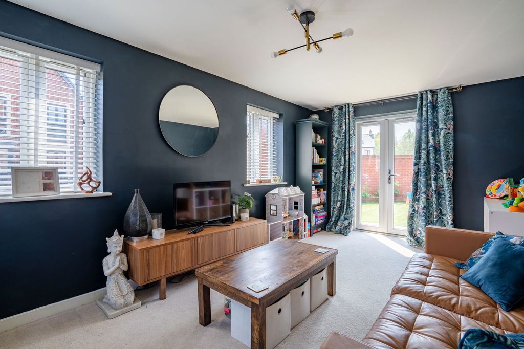 Property photo 3 of 16