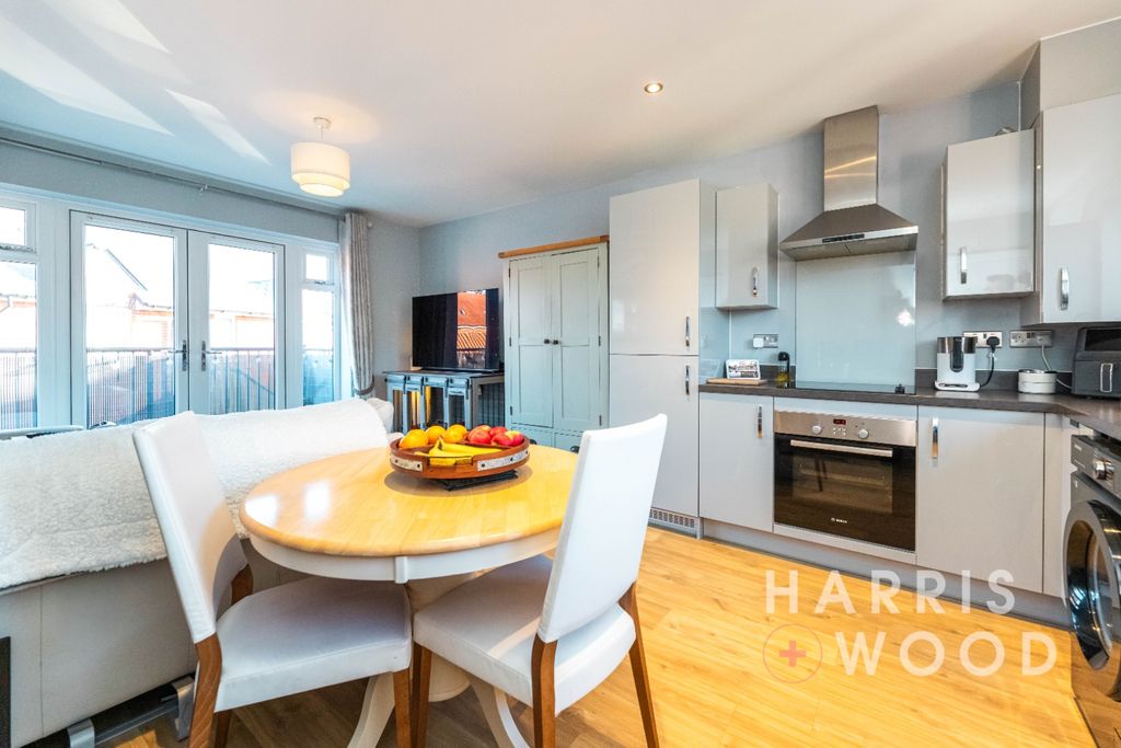 Property photo 3 of 21 4781047