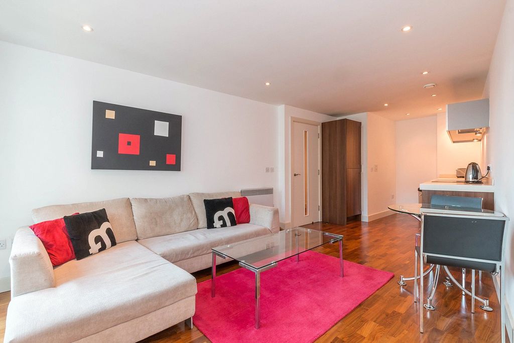 Property photo 3 of 12 Picture No. 14