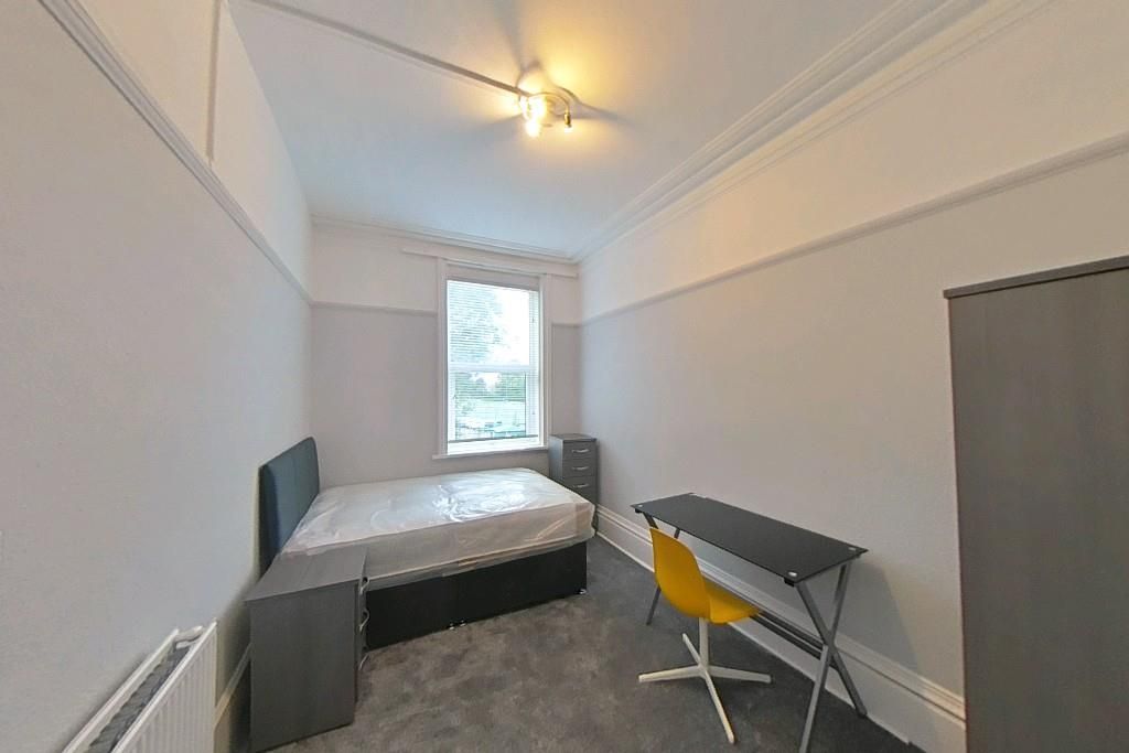 Property photo 1 of 3