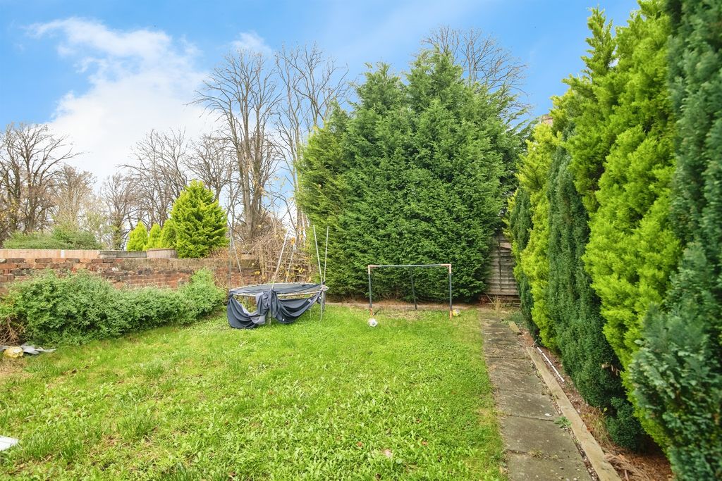 Property photo 2 of 18