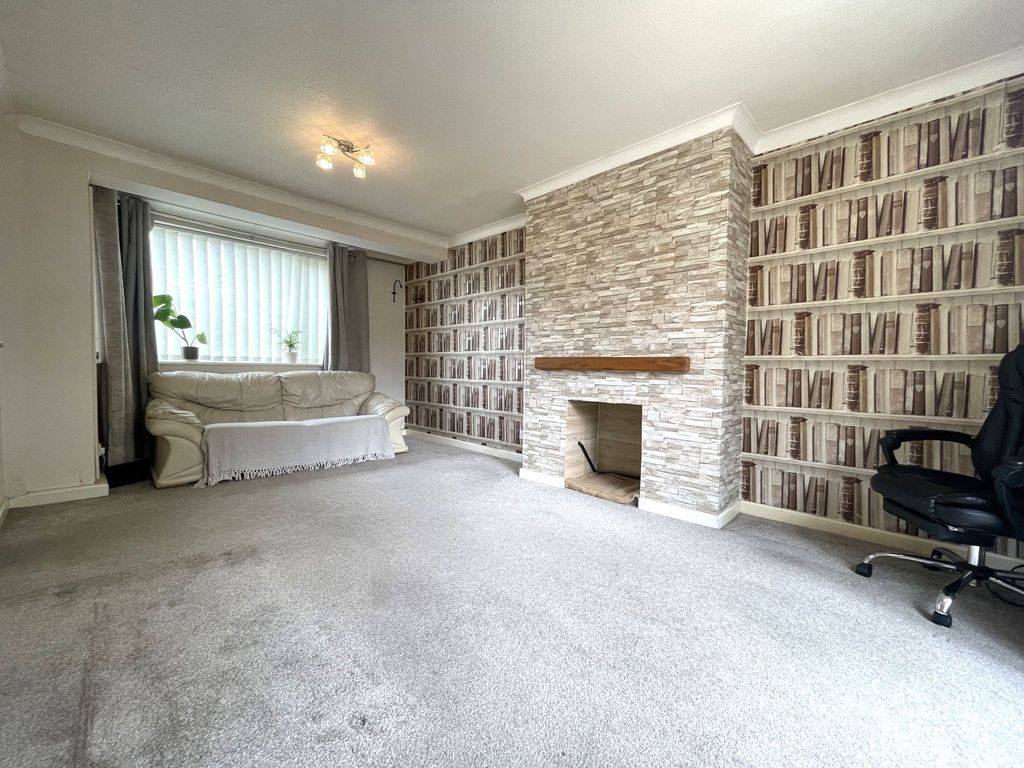 Property photo 3 of 19 Photograph 3